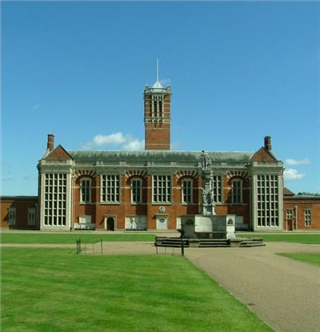 英国游学|470年传奇！<哈利波特>灵感来源的英国贵族公学，国际营开放招募！
